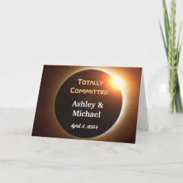 Cartão Casamento de Tema Eclipse Totalmente Comprometido