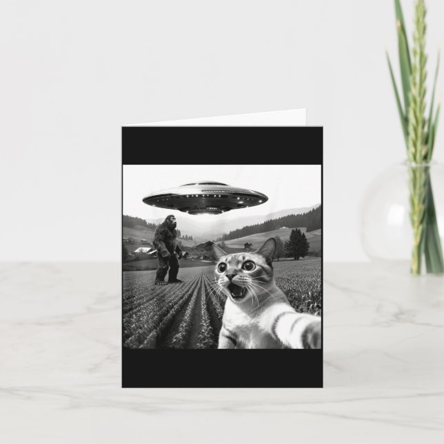 Cartão Cat Selfie With Alien Ufo Funny Cat Alien Bigfoot  (Frente)