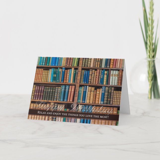 Cartão Celebração De Aniversário Com Bookcase (Frente)