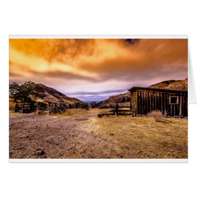 Cartão Celeiro no crepúsculo (Frente Horizontal)