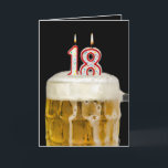 Cartão Cerveja de aniversário de 18 anos a preto<br><div class="desc">O número 18 acendeu velas de aniversário em caneca de cerveja em preto no 18º aniversário.</div>