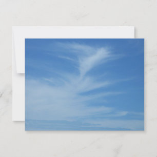 Cartão Céu Azul com Abstrato de Foto de Nuvens Brancas