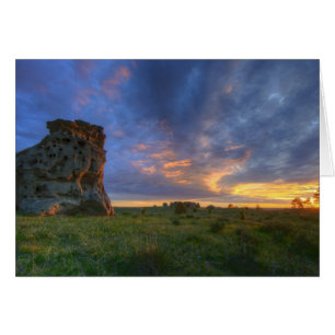Cartão Céus espetaculares do pôr do sol em Medicine Rocks