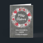 Cartão Chalkboard Niece e seu marido Feliz Natal<br><div class="desc">Feliz Natal para a sobrinha e o marido com um padrão rústico de quadro-negro e coroa de neve com poinsetos.</div>