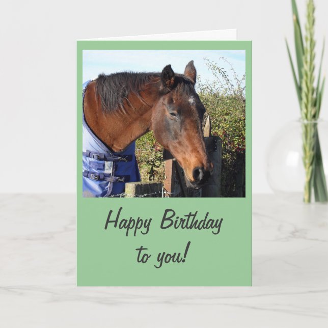 Cartão Chestnut Horse "Happy Birthday" (Frente)