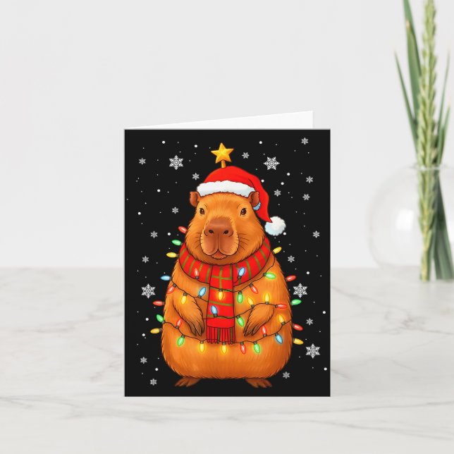 Cartão Christmas Capybara With Santa Hat Xmas Lights Tree (Frente)