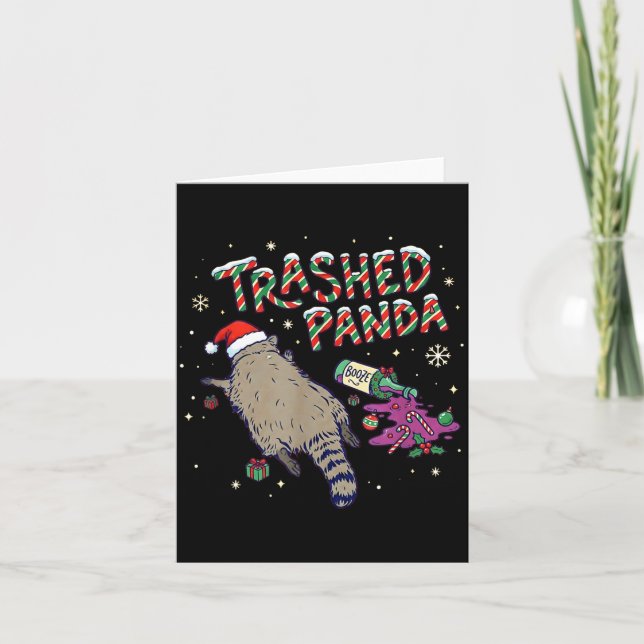 Cartão Christmas Funny Trashed Panda Racoon Gets Drunk Xm (Frente)