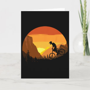 Cartão Ciclismo de Montanha Trilha do Pôr do Sol Retro