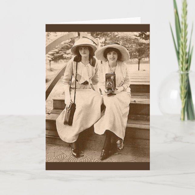 Cartão circa 1910 camera girls (Frente)
