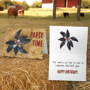 Cartão Círculo de Galinhas Pretas e Brancas Comendo Melan