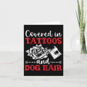 Cartão Coberta Em Tatuagens E Tatuagem No Cabelo Do Cão P