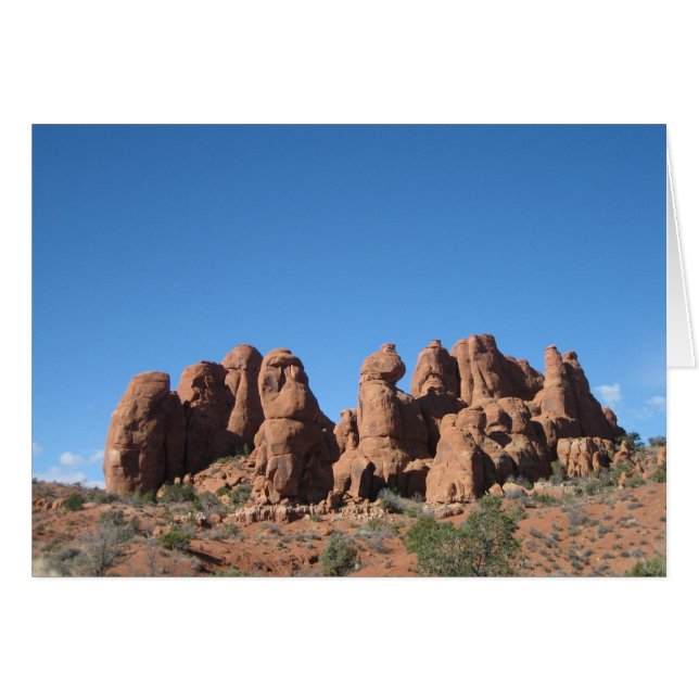 Cartão Colinas estranhas (Frente Horizontal)