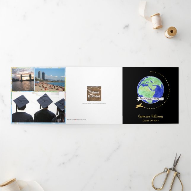 Cartão Com Dobra Tripla A Aventura Começa A Graduação Foto (Fora)