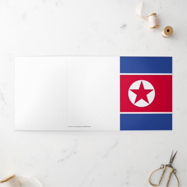 Cartão Com Dobra Tripla Bandeira da Coreia do Norte (Fora)