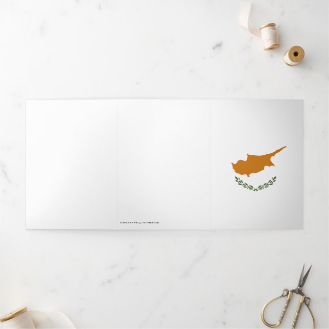 Cartão Com Dobra Tripla Bandeira de Chipre (Fora)