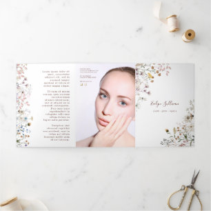 Cartão Com Dobra Tripla Brochura tripartida de flores silvestres