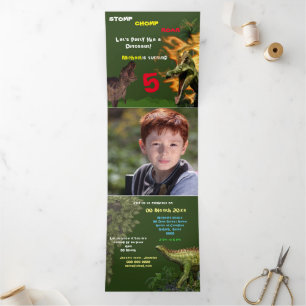 Cartão Com Dobra Tripla Festa de garotos de rugem de dinossauro T-rex exti