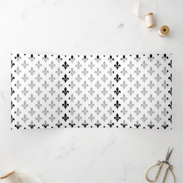 Cartão Com Dobra Tripla Fleur de Lis Pattern, francês, real, negro (Dentro)