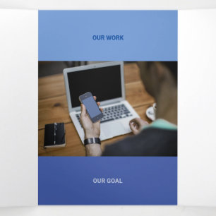 Cartão Com Dobra Tripla Tipo Azul Tom Esquadrado Dos Códigos Qr