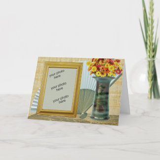 Cartão com fotos com ventilador, flores em Vase, q
