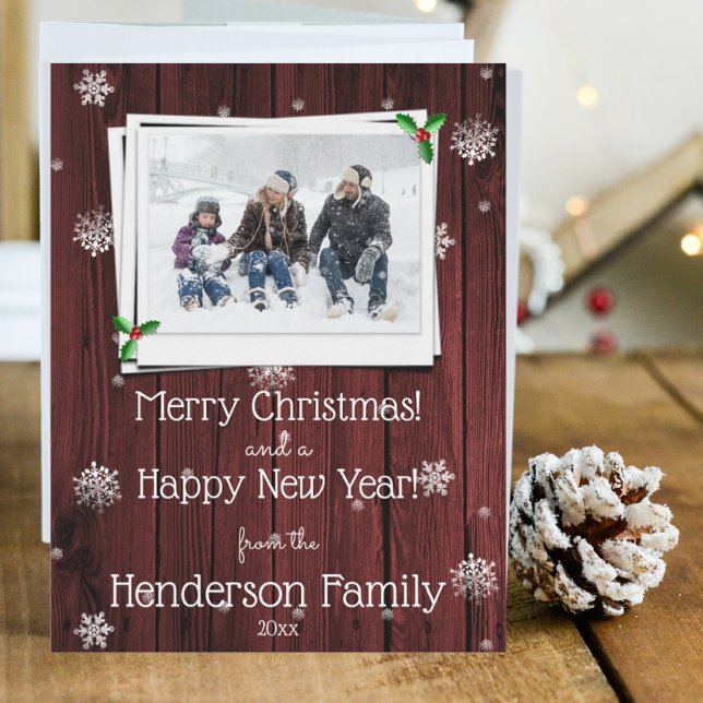 Cartão com fotos de Feriado Flat de Wooden Russo V (Red Rustic Wooden Photo Christmas Card)