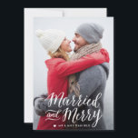 Cartão com fotos de Férias Casadas e Felizes<br><div class="desc">Um cartão com fotos de férias perfeito para um novo casal.</div>