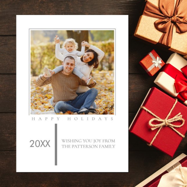 Cartão com fotos de Férias Mínimas de cinza (Gray Minimalist Chic Holiday Photo Card)