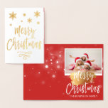 Cartão com fotos de Neve Feliz Natal Feliz<br><div class="desc">Cartão com fotos De Floco De Neve Com Folha De Natal Com Folha De Ouro. A foto e o texto deste Cartão de Natal podem ser atualizados e personalizados com sua foto e seu nome. Este cartão mostra o seu nome na dentro do Cartão de Natal Gold Foil.</div>