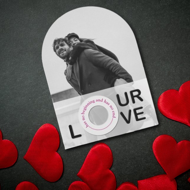 Cartão com fotos em forma de arco moderno (Modern Arch-Shaped Valentine's Day Photo Card)