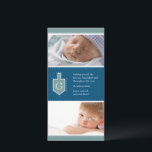 Cartão com fotos Monograma Hanukkah Dreidel<br><div class="desc">Mostre sua bela família com este cartão com fotos feito em legal cores de inverno. Um sonho gráfico de Hanukkah esboçado por pontos brancos serve como uma moldura para o seu monograma. Adicione sua mensagem personalizada ao lado dela e não se esqueça de suas lindas fotos da família! Disponível em...</div>