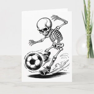 Cartão Crianças de Esqueleto Assustadoras Jogando Futebol