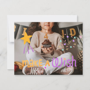 Cartão Crianças Fazem Um Cartaz De Aniversário De 4ª Foto