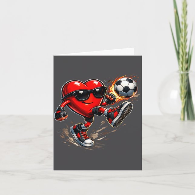 Cartão Cute Heart Playing Soccer Valentines Day Soccer Bo (Frente)