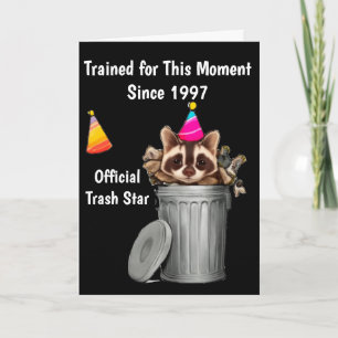 Cartão Cute Raccoon vestindo chapéu de aniversário em lix