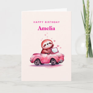 Cartão Cute Sloth num Conversível Rosa de Aniversário