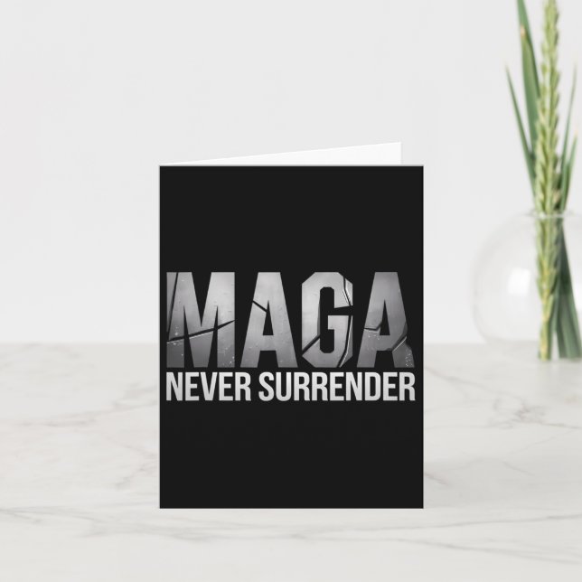 Cartão Dark Mega Trump 2024 Nunca renda (Frente)