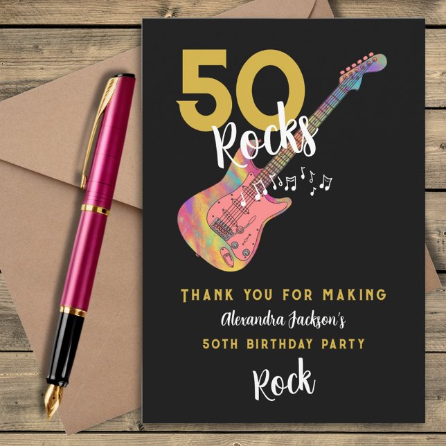 Cartão De Agradecimento 50 Rochas Pretas Douradas 50ª Festa de aniversário (50 Rocks cool pink guitar black and gold 50th birthday party thank you card)