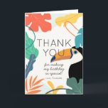 Cartão De Agradecimento Aniversário Folha Tropical do Tucano<br><div class="desc">Este cartão de agradecimento de aniversário infantil fofo apresenta um fundo branco com um tucano e folhas tropicais coloridas.  Personalize de acordo com as suas necessidades. Você pode encontrar mais produtos correspondentes na minha loja.</div>