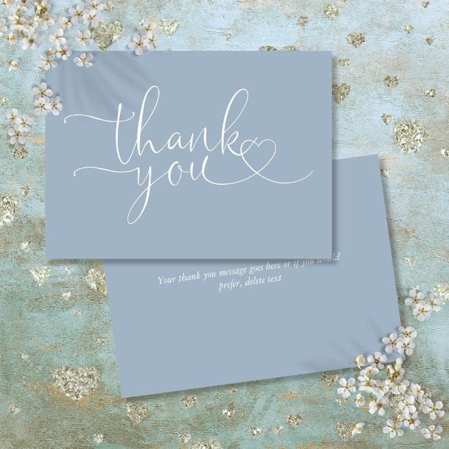 Cartão De Agradecimento Azul Desbotado Elegante Coração Script (Dusty Blue Elegant Heart Script Thank You Card)