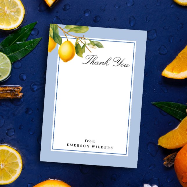 Cartão De Agradecimento Azul-limão-mediterrânico fresco e branco obrigado (Chic blue and white lemon theme flat thank you note stationery. Photo by Mohammad Metri on Unsplash)