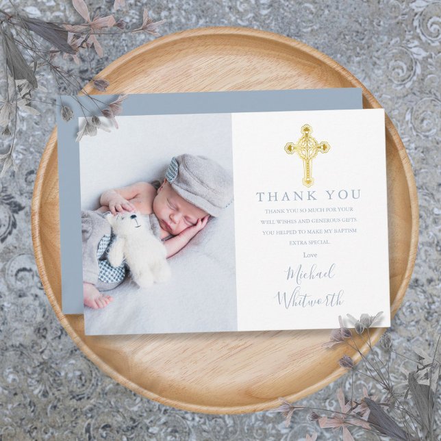 Cartão De Agradecimento Batismo de Script de Assinatura Cruzada Elegante D (Elegant Gold Cross Photo Signature Script Baptism Thank You Card)