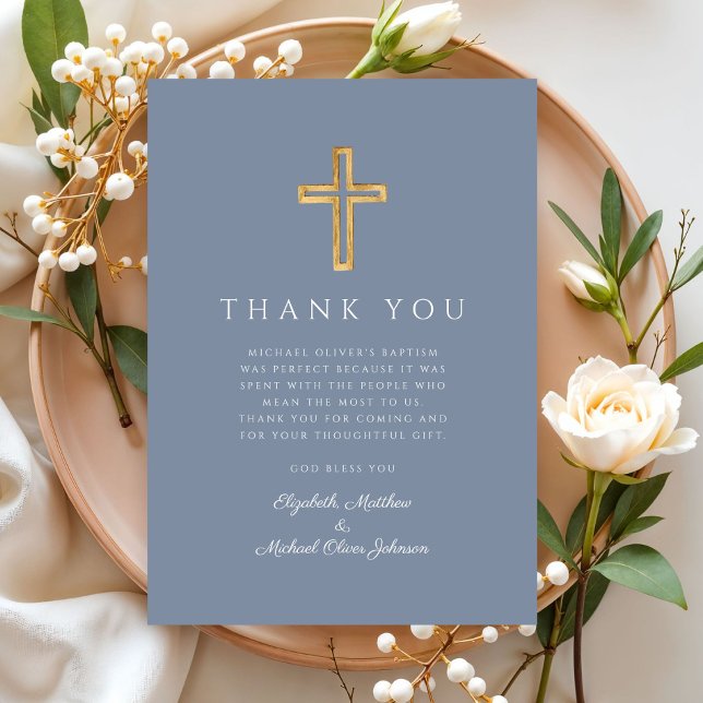 Cartão De Agradecimento Batismo do Menino Azul Moderno Dusty (Modern Dusty Blue Cross Boy Baptism Thank You Card)