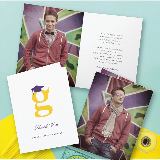 Cartão De Agradecimento Boné de formatura G clássico Foto moderna (Classic Graduate's Monogram G Graduation Cap Modern Photo Thank You Card @ zazzle.com/color_therapy)