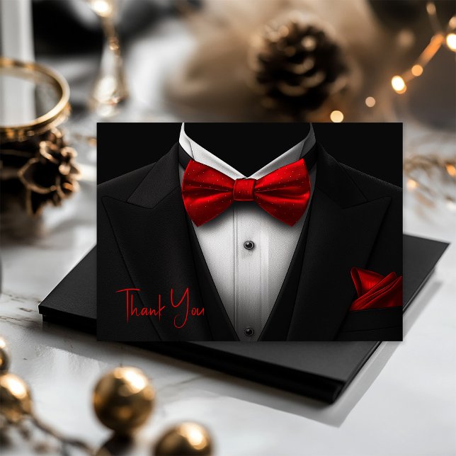 Cartão De Agradecimento Camisa Vermelha e Preta Smoking Festa de Aniversár (Mens red and black thank you cards with elegant tuxedo. Add your printed message or leave blank.)