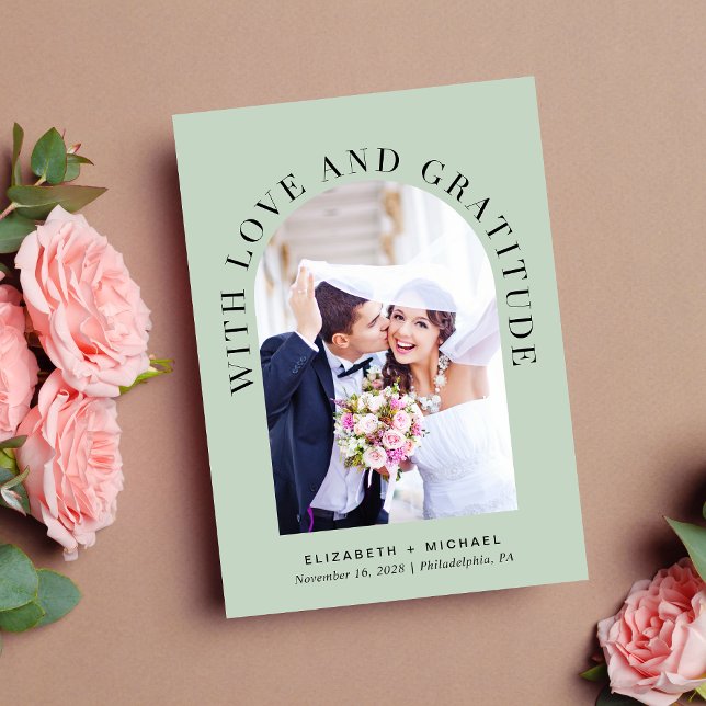 Cartão De Agradecimento Casamento com Sage Fotográfica do Arch Moderno (Celebrate your love story with a thank you card showcasing your photo in an elegant arch frame)