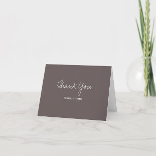 Cartão De Agradecimento Casamento com Tipografia Dark Taupe Obrigado