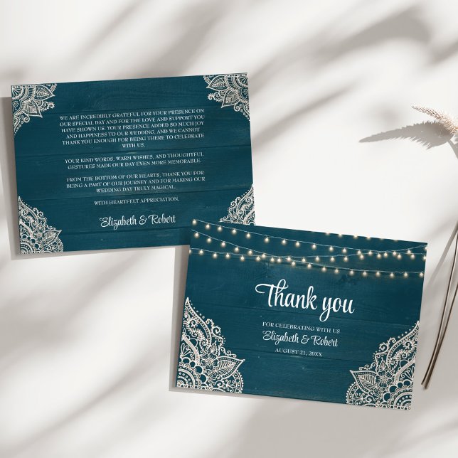 Cartão De Agradecimento Casamento de Elegância Russa do Teal Escuro (Dark Teal Rustic Elegance Wedding Thank You Card on a sunny white table.)
