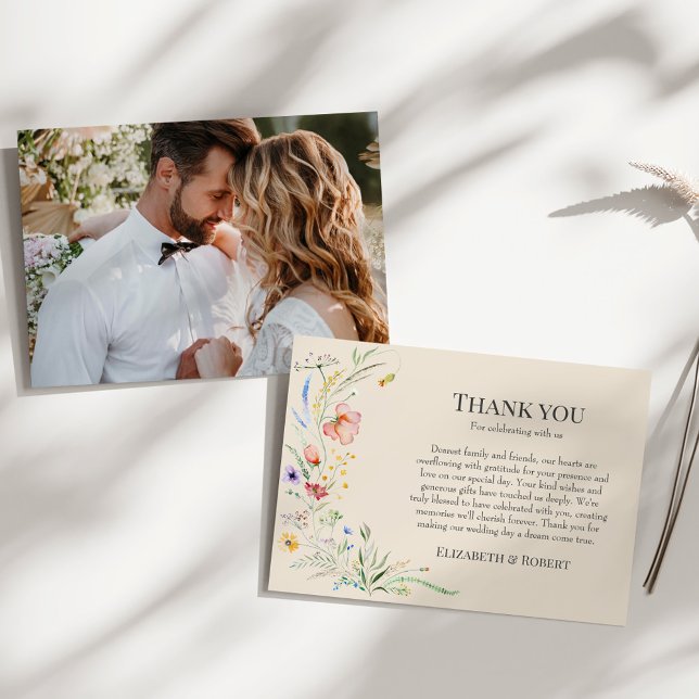 Cartão De Agradecimento Casamento de Foto do Casal de Taupe Wildflower (Taupe Wildflower Meadow Couple Photo Wedding Thank You Card on a sunny white table.)