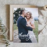 Cartão De Agradecimento Casamento de Fotografias Bonito Brancas<br><div class="desc">Cartões de agradecimentos de fotos | Família obrigado e amigos por fazerem parte do vosso dia especial com este cartões de agradecimentos de casamento personalizável. Este cartões de agradecimentos fotográfico apresenta um script encaracolado. Personalize adicionando seus detalhes. Este cartões de agradecimentos de casamento fotográfico está disponível em outro estoque de...</div>