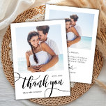 Cartão De Agradecimento Casamento de Fotografias com Grande Escrita Branca<br><div class="desc">Cartões de agradecimentos De Casamento Fotográfico Moderno Boho Chic Huge Calliografia Script 2. modelo na moda com uma foto vertical na frente com o texto "Obrigado" em um robusto e branco escrito com letras maiúsculas tipográficas. No verso do obrigado pré-feito você envia uma mensagem e uma foto. Facilmente personalizar seu...</div>